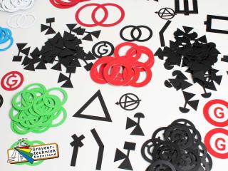 Dunne kunststof trafo, motor of bv generator symbolen en blindschema stroken.